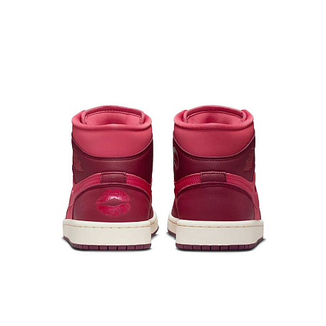 Кроссовки Air Jordan 1 Mid SE