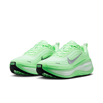 Кроссовки Nike Vomero Plus